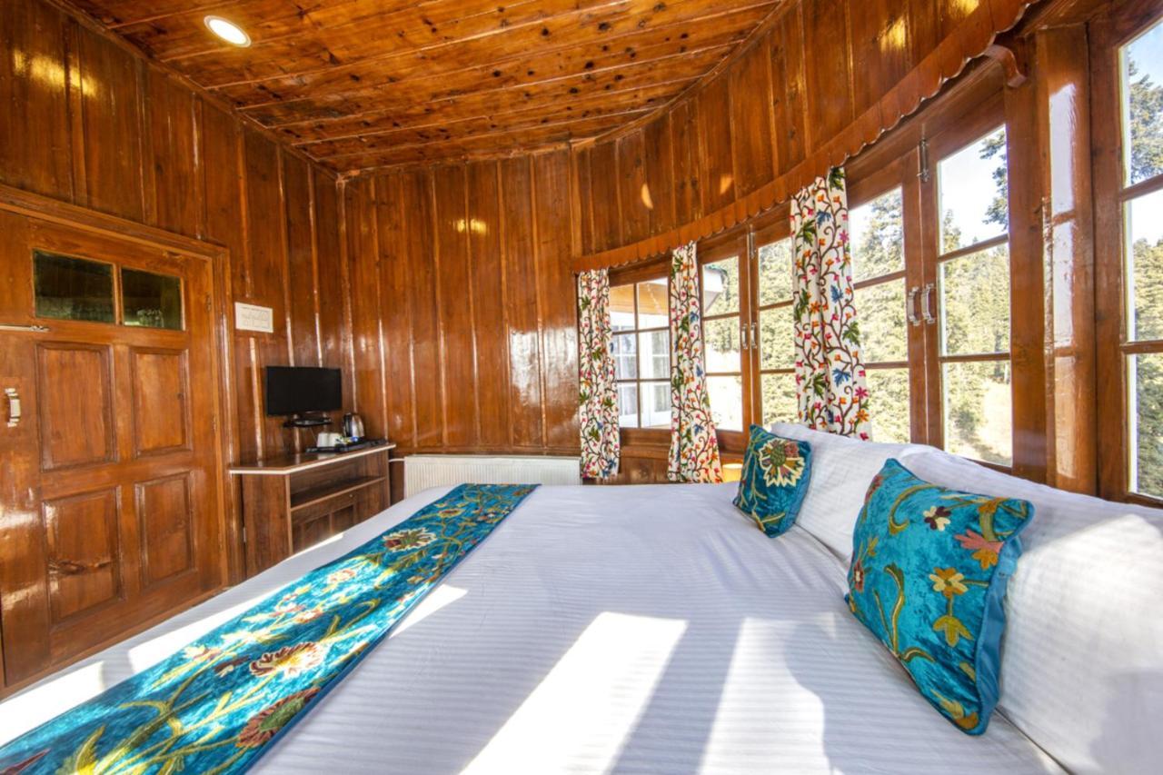 Gulmarg Ski Hill Resort Exterior photo