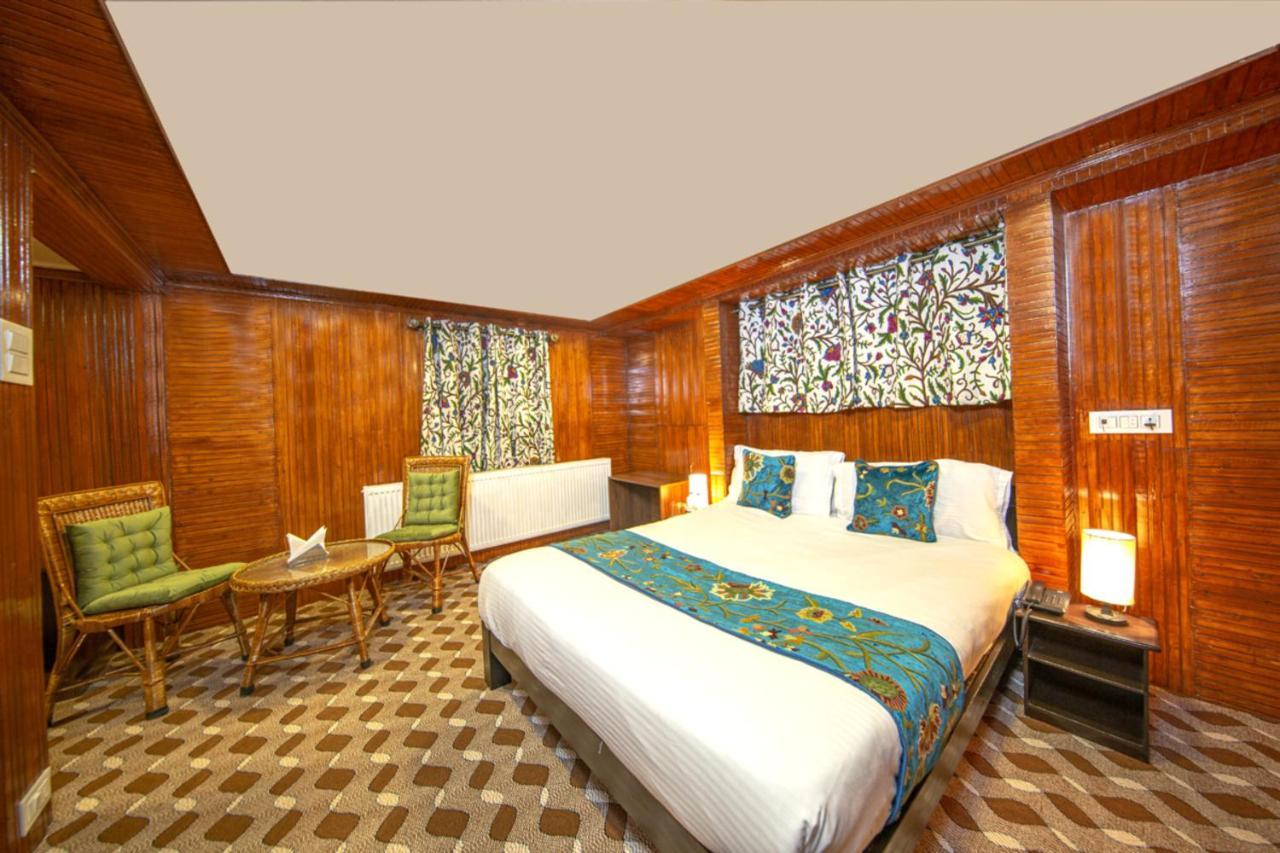 Gulmarg Ski Hill Resort Exterior photo